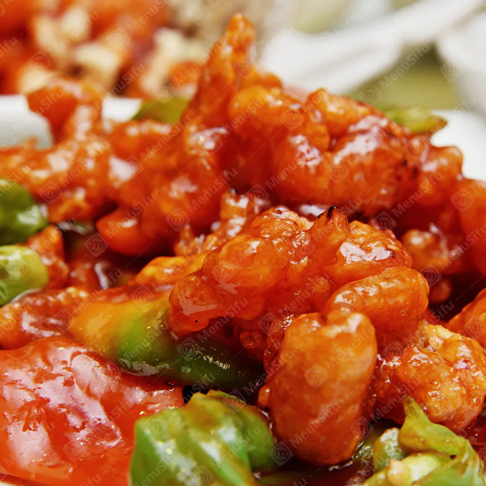 Sweet and sour chicken with green peppers at Yi-Wong Chinese Restaurant in Miami